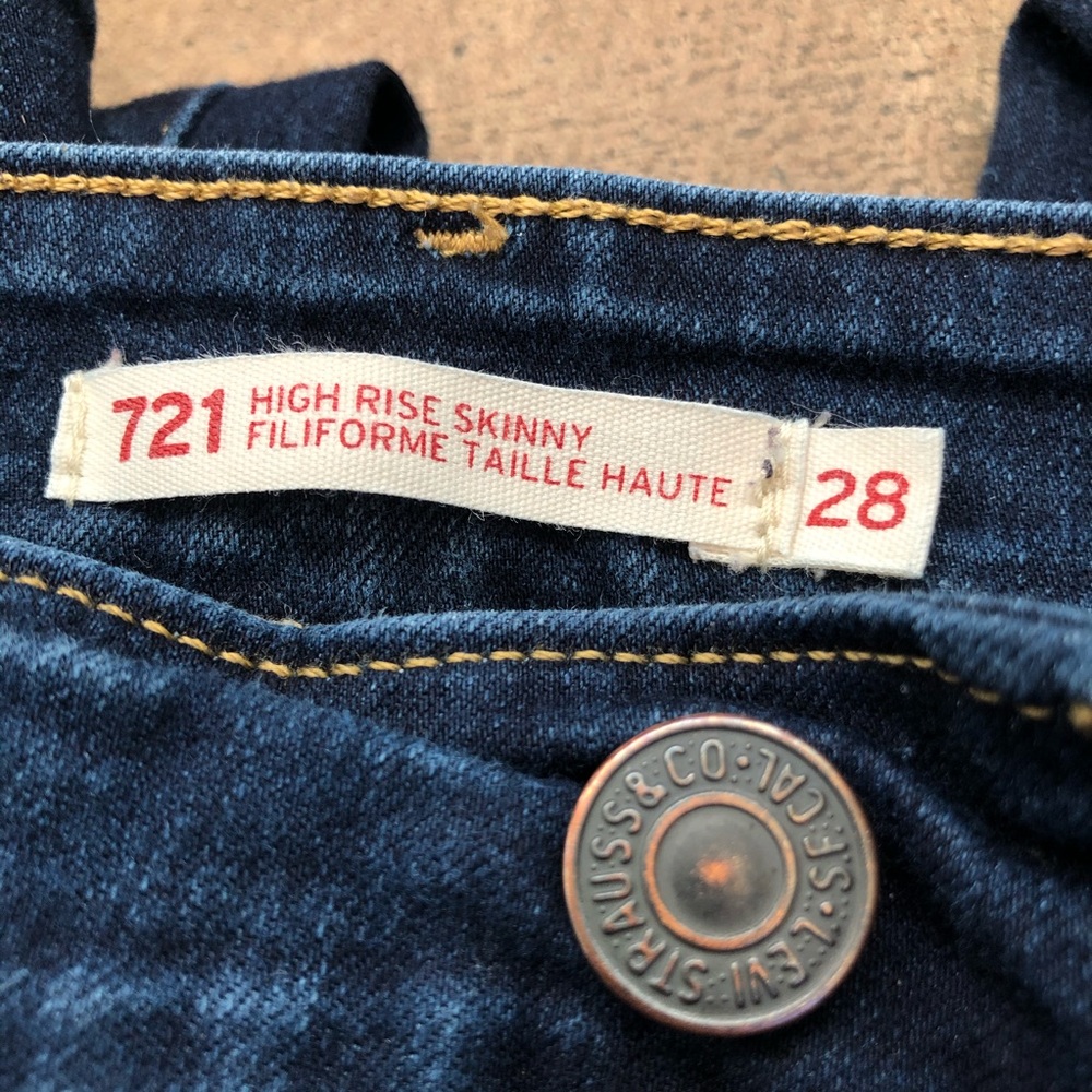 Levi’s - Picture 3 of 3